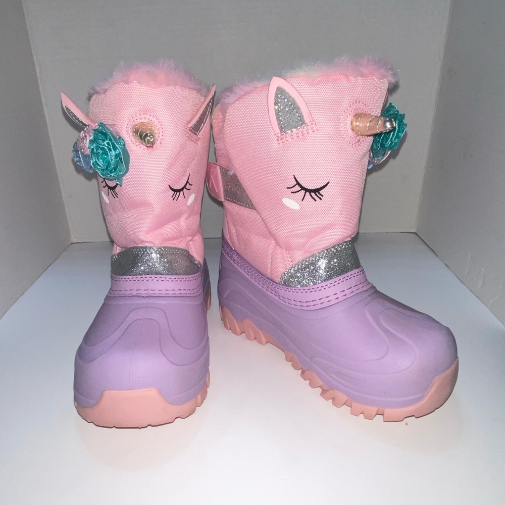 Kushyshoo Girls Snow Boots with Faux Fur Lining Pink Unicorn Size 11. EUC